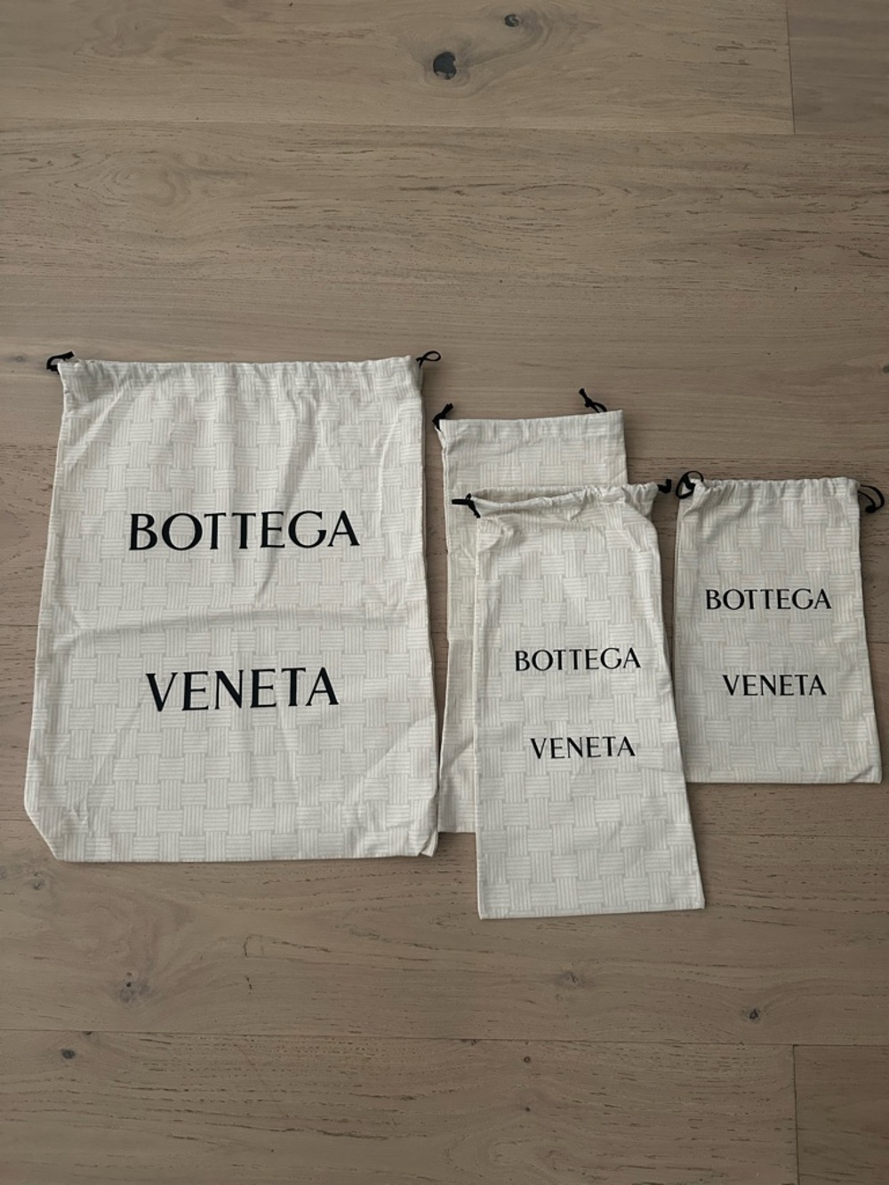 Bottega Veneta Cream and Black Drawstring Dust Bags - Set of 4
